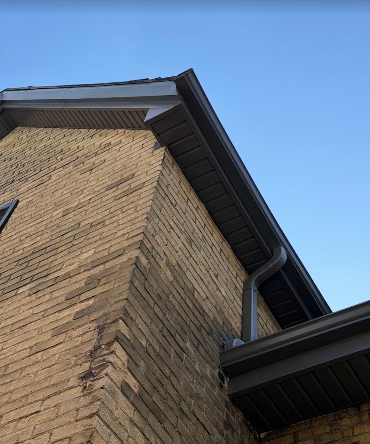 Gutters Clean with Express Home & Gutter Cleaners in Fayetteville, NC